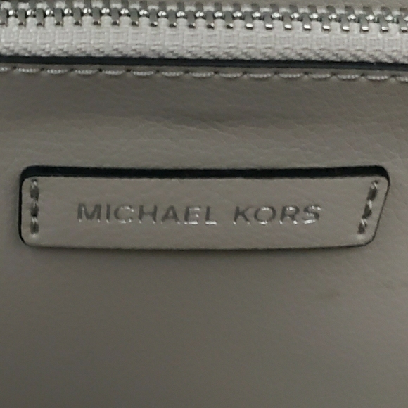NWT! MICHAEL KORS CASSIE COLORBLOCK LEATHER TOTE - Picture 11 of 14